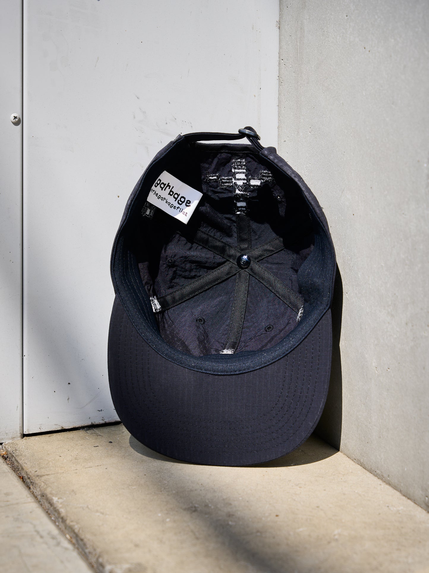 SOFT BRIM 6 PANEL CAP (MORE PEACE)