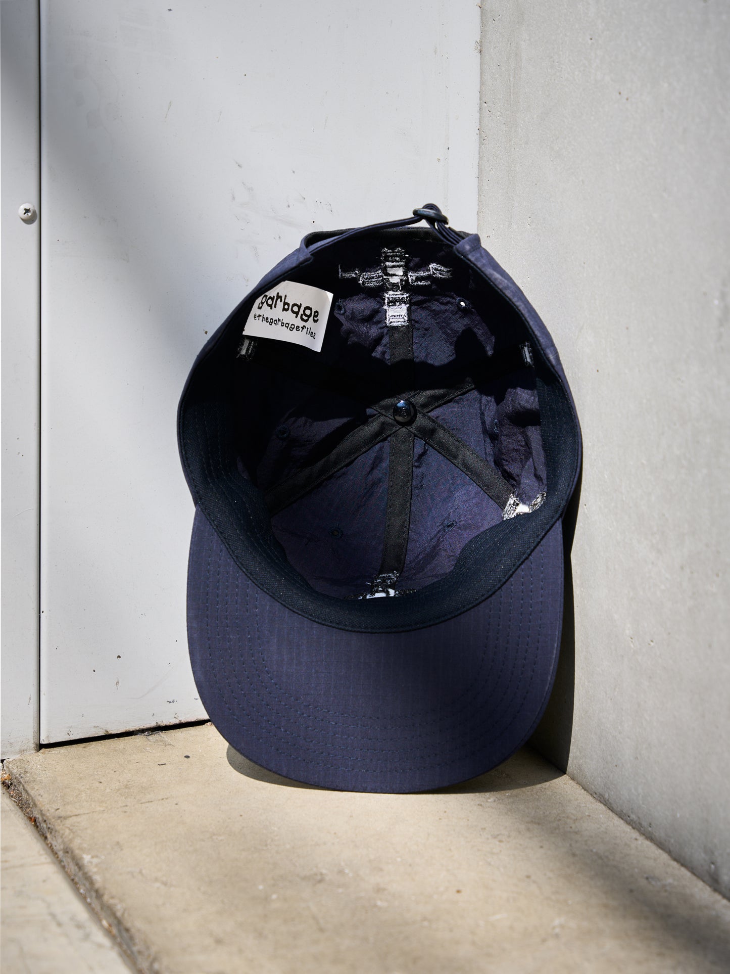 SOFT BRIM 6 PANEL CAP (MORE PEACE)