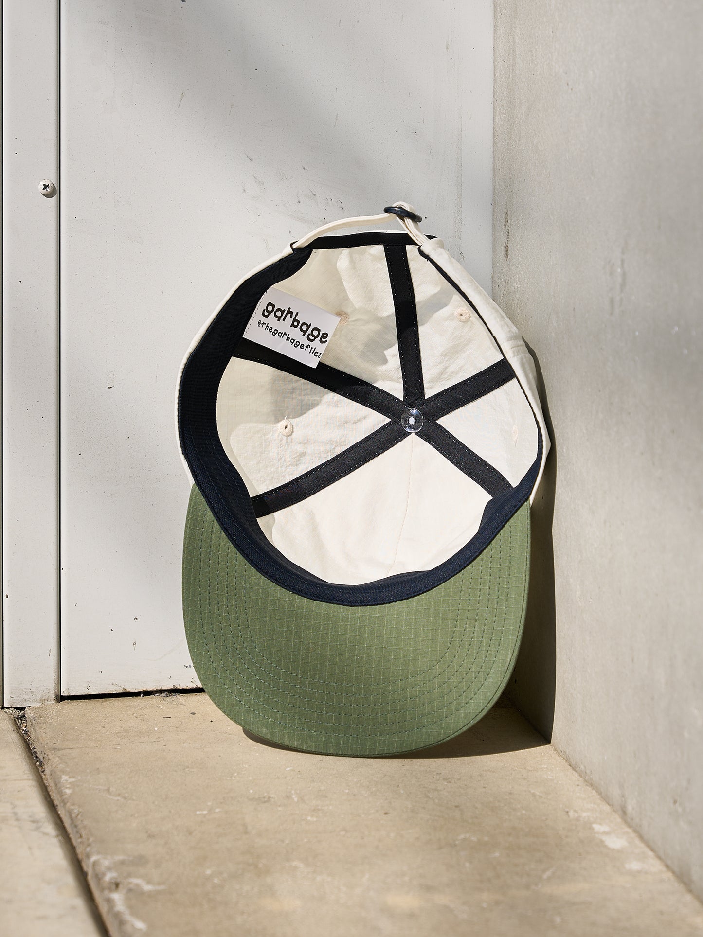 SOFT BRIM 6 PANEL CAP LOW (HAPPY CHEMICALS)