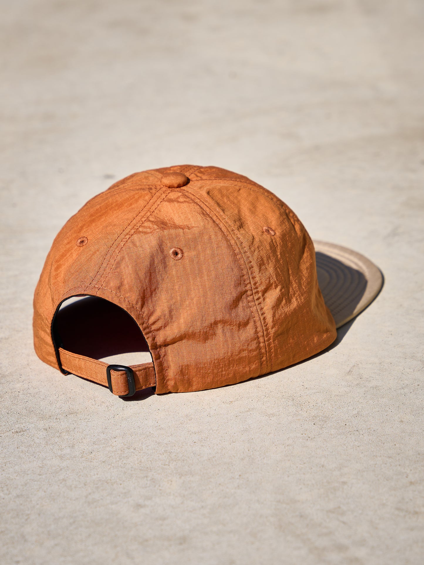 SOFT BRIM 6 PANEL CAP LOW (HAPPY CHEMICALS)